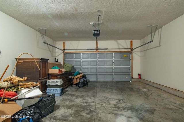 419 Deer Lake Rd, Elizabethtown, KY 42701