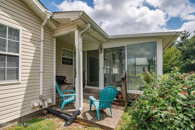 419 Deer Lake Rd, Elizabethtown, KY 42701