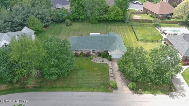 419 Deer Lake Rd, Elizabethtown, KY 42701