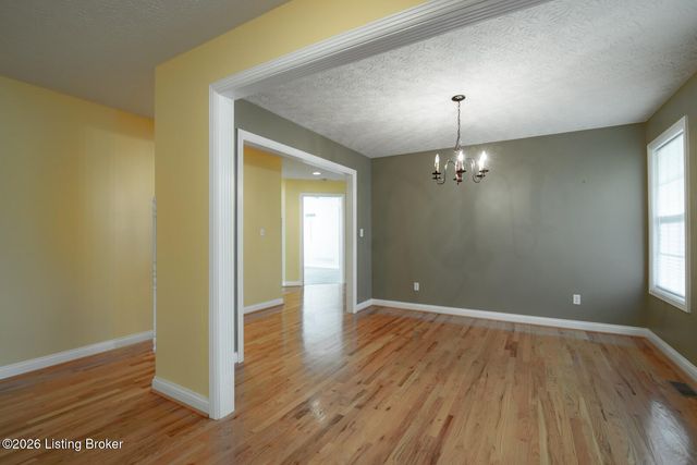 419 Deer Lake Rd, Elizabethtown, KY 42701