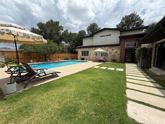 1300 Brushy Bend DR, Round Rock, TX 78681