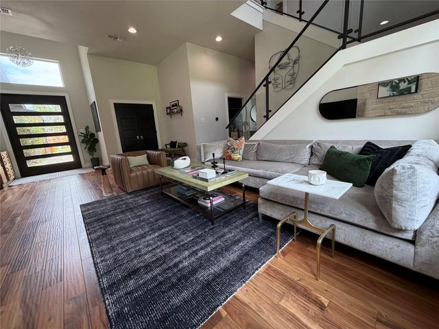 1300 Brushy Bend DR, Round Rock, TX 78681