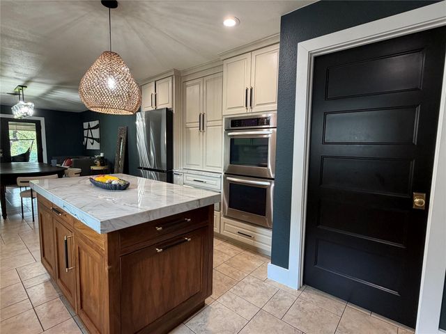 1300 Brushy Bend DR, Round Rock, TX 78681