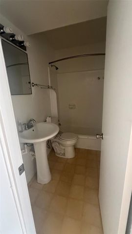 5611 Jackson Street 11, Houston, TX 77004