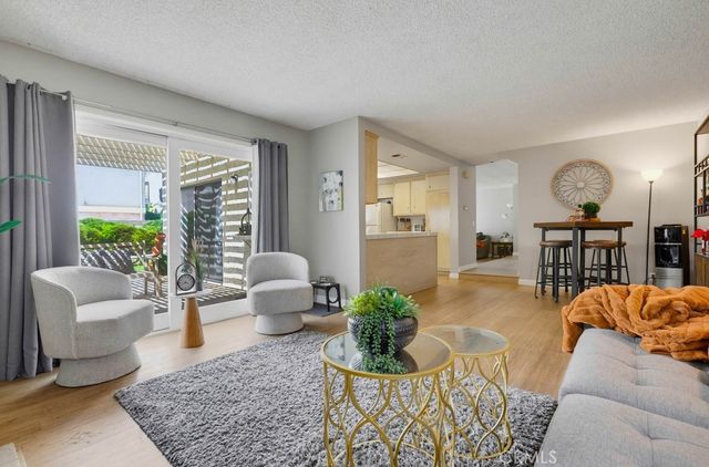 11389 Providencia, Cypress, CA 90630
