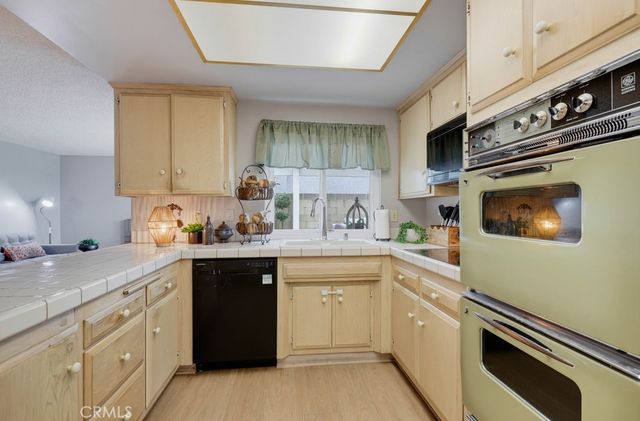 11389 Providencia, Cypress, CA 90630