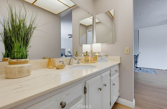 11389 Providencia, Cypress, CA 90630