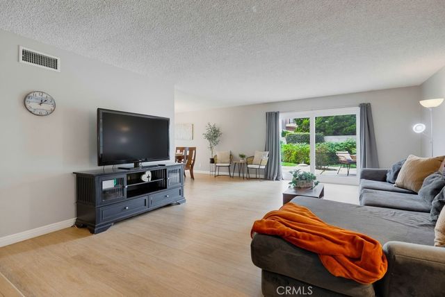 11389 Providencia, Cypress, CA 90630