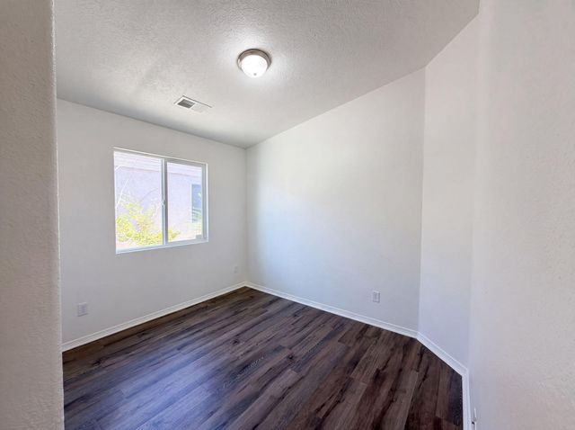 2834 Baco Noir Drive SW, Albuquerque, NM 87121