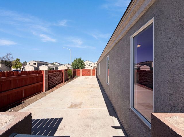 2834 Baco Noir Drive SW, Albuquerque, NM 87121