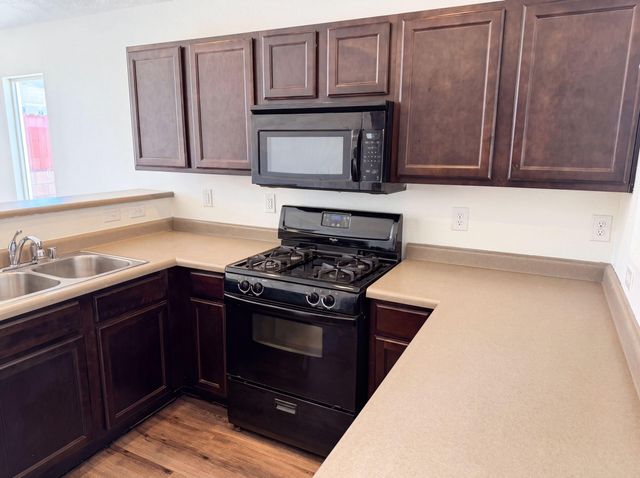 2834 Baco Noir Drive SW, Albuquerque, NM 87121