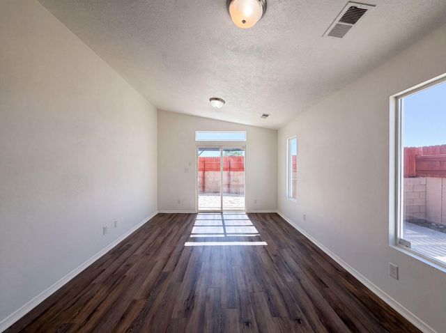 2834 Baco Noir Drive SW, Albuquerque, NM 87121