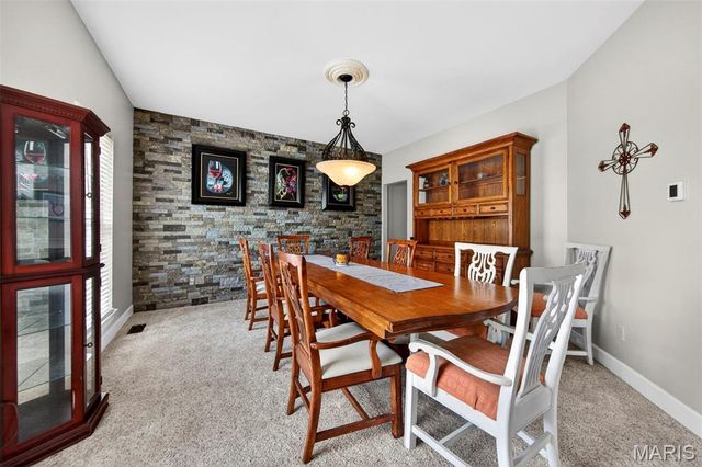 2716 Westridge Manor Court, Wildwood, MO 63040