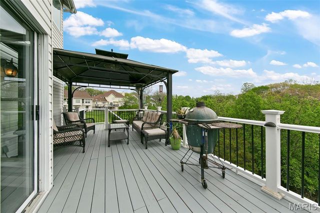 2716 Westridge Manor Court, Wildwood, MO 63040