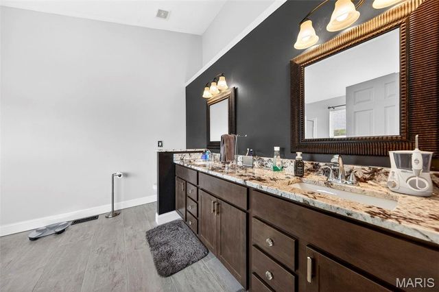 2716 Westridge Manor Court, Wildwood, MO 63040