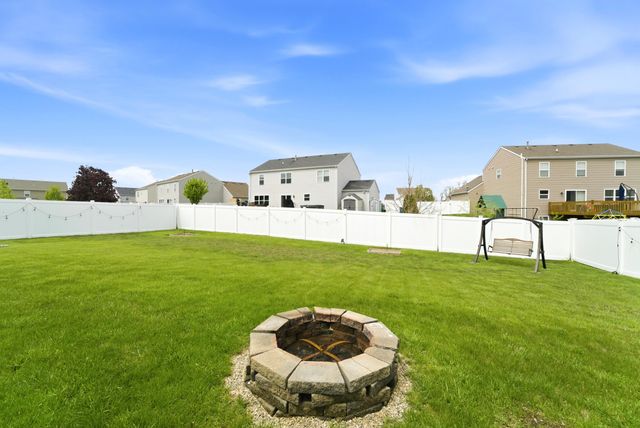 302 E 130th Lane, Crown Point, IN 46307