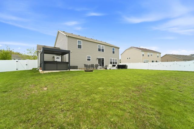 302 E 130th Lane, Crown Point, IN 46307