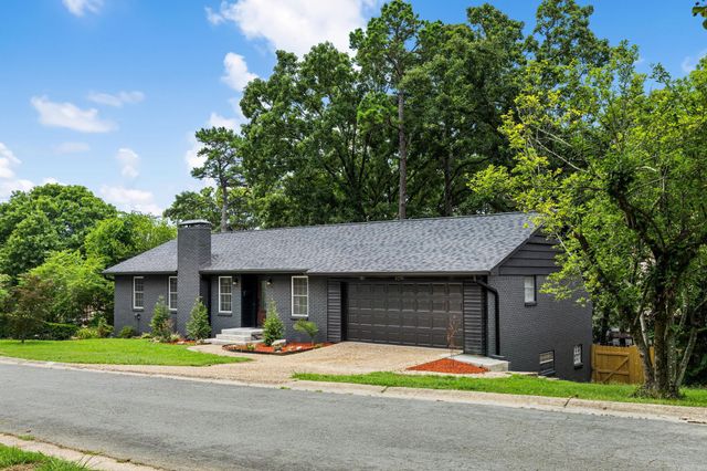 10 Athena Court, Little Rock, AR 72227