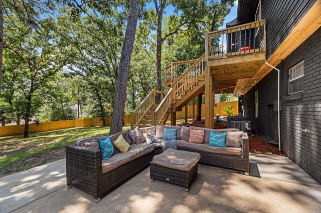 10 Athena Court, Little Rock, AR 72227