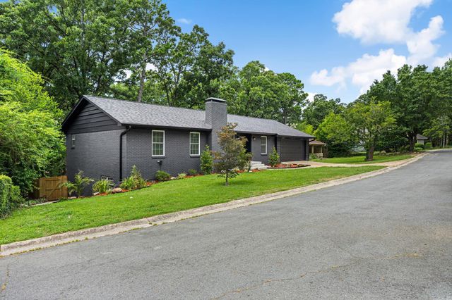 10 Athena Court, Little Rock, AR 72227