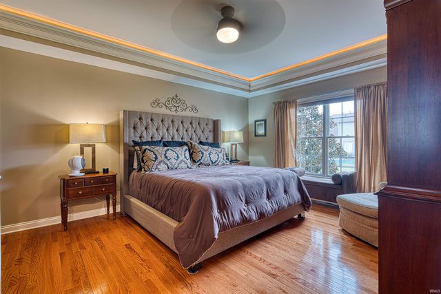 9049 Halston Circle, Newburgh, IN 47630