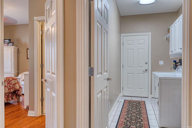 9049 Halston Circle, Newburgh, IN 47630