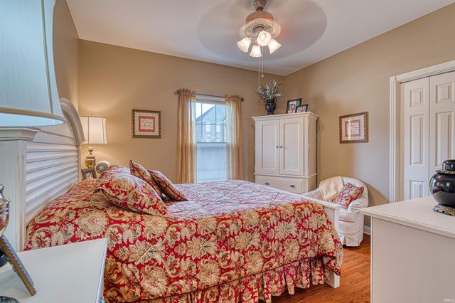 9049 Halston Circle, Newburgh, IN 47630