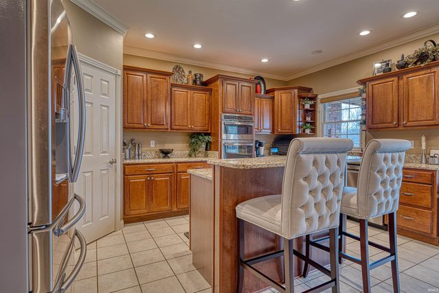 9049 Halston Circle, Newburgh, IN 47630