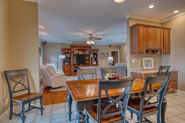 9049 Halston Circle, Newburgh, IN 47630