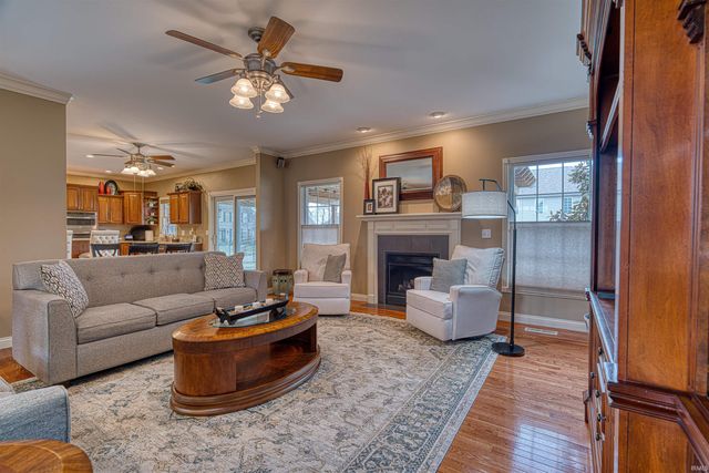 9049 Halston Circle, Newburgh, IN 47630