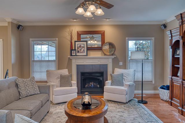 9049 Halston Circle, Newburgh, IN 47630