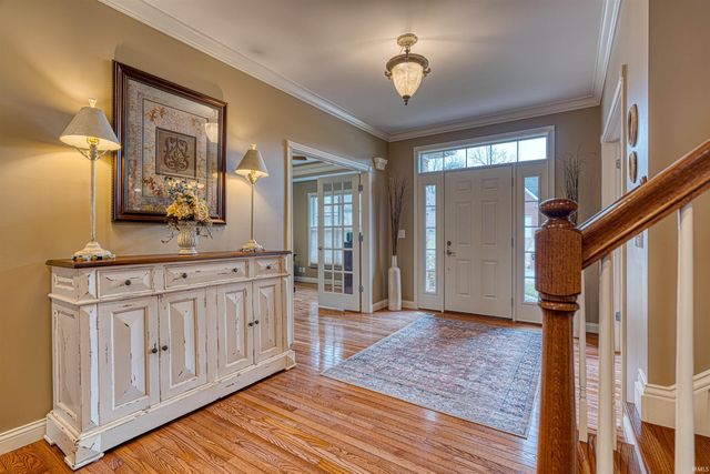 9049 Halston Circle, Newburgh, IN 47630