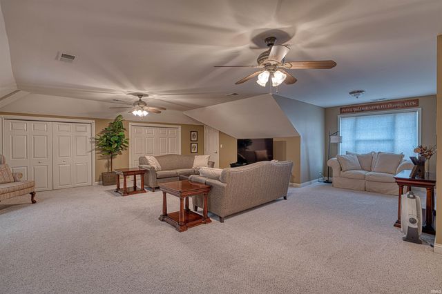 9049 Halston Circle, Newburgh, IN 47630