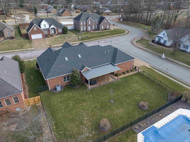 9049 Halston Circle, Newburgh, IN 47630