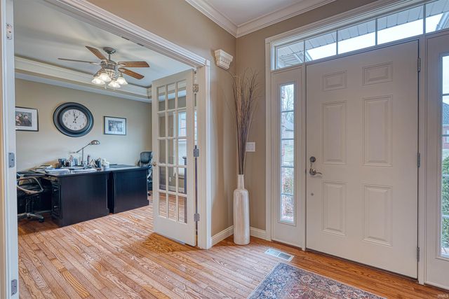 9049 Halston Circle, Newburgh, IN 47630