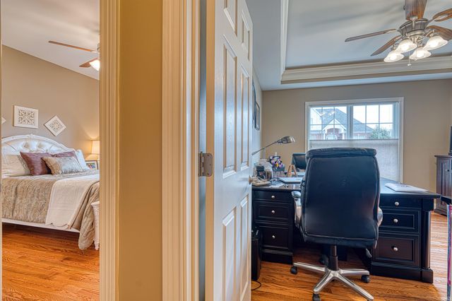 9049 Halston Circle, Newburgh, IN 47630