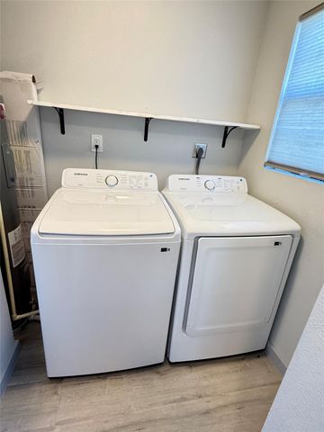 210 N Mattson Street, West Columbia, TX 77486