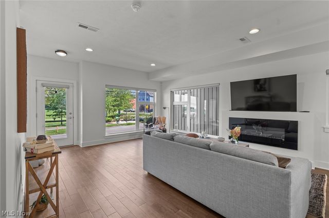 1248 W 58th Street 22, Cleveland, OH 44102