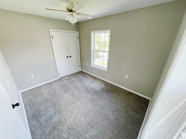 203 E Prairie Lane, Ash Grove, MO 65604