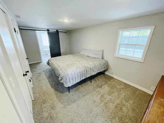 203 E Prairie Lane, Ash Grove, MO 65604