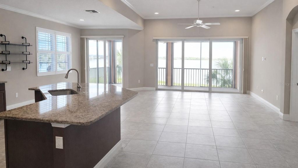 Image 3 of property listing at 1268 RIVERSCAPE STREET C, Bradenton, FL 34208