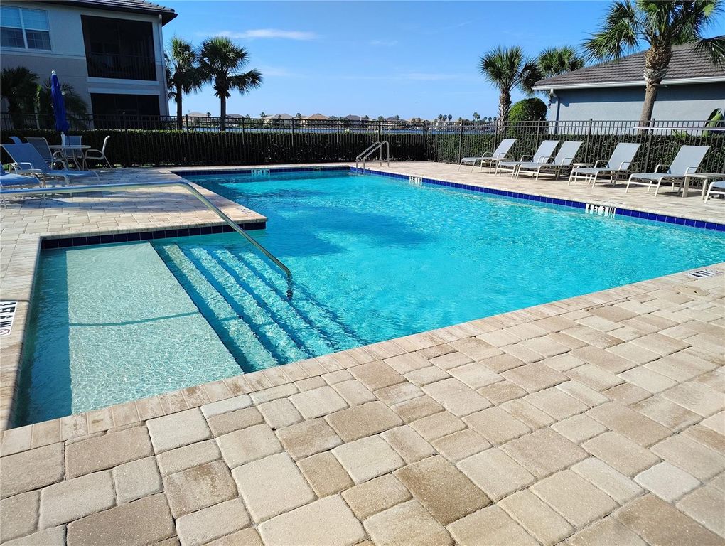 Image 37 of property listing at 1268 RIVERSCAPE STREET C, Bradenton, FL 34208