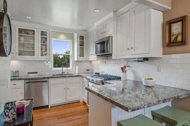 210 Mero Lane, La Canada Flintridge, CA 91011