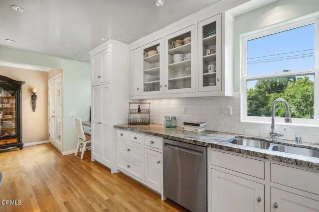 210 Mero Lane, La Canada Flintridge, CA 91011