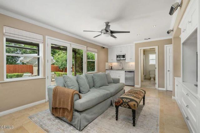 210 Mero Lane, La Canada Flintridge, CA 91011