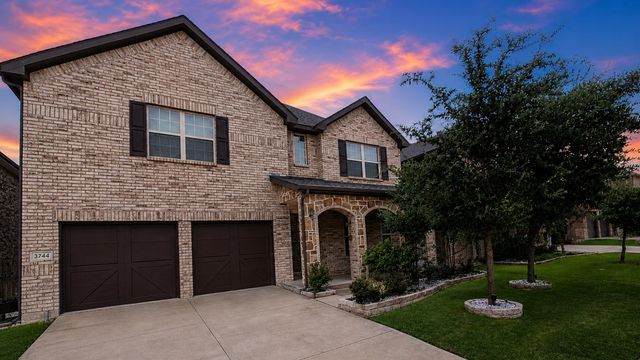 3744 Holly Brook Drive, Fort Worth, TX 76244