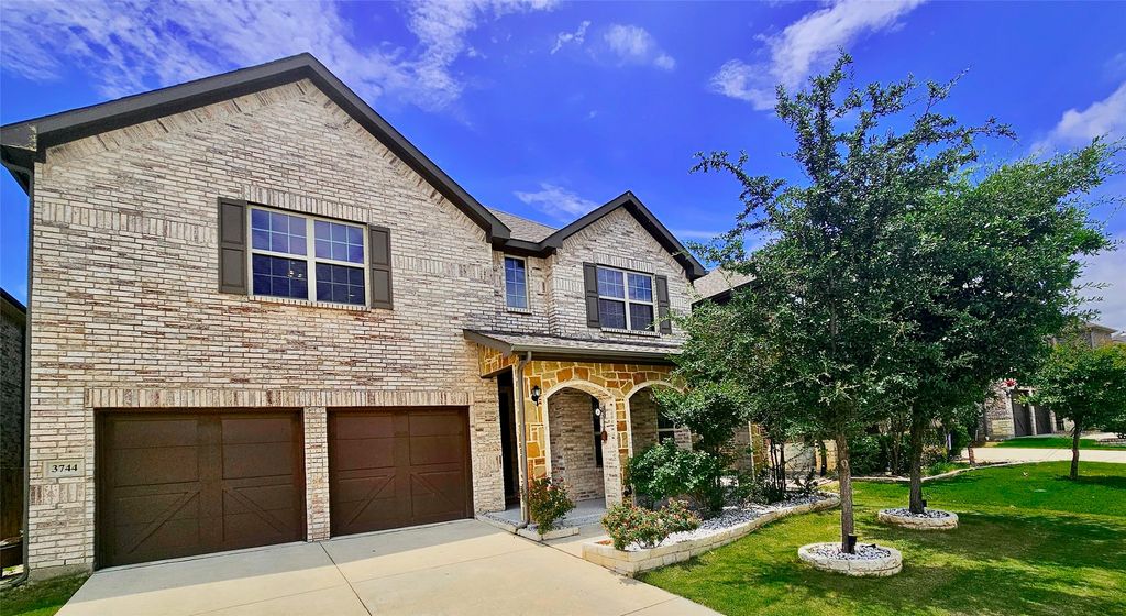 3744 Holly Brook Drive, Fort Worth, TX 76244