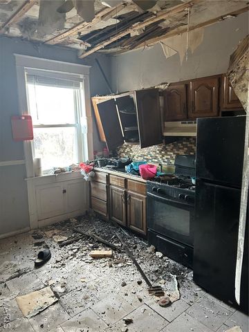 4210 Holly Avenue, St Louis, MO 63115