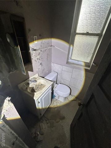 4210 Holly Avenue, St Louis, MO 63115