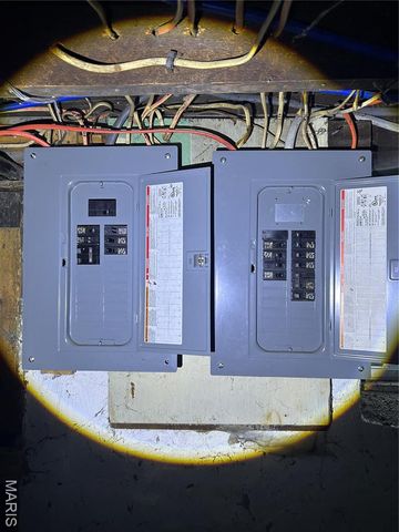 4210 Holly Avenue, St Louis, MO 63115